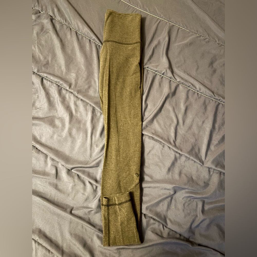 Gray Lulu lemons! Size 4!